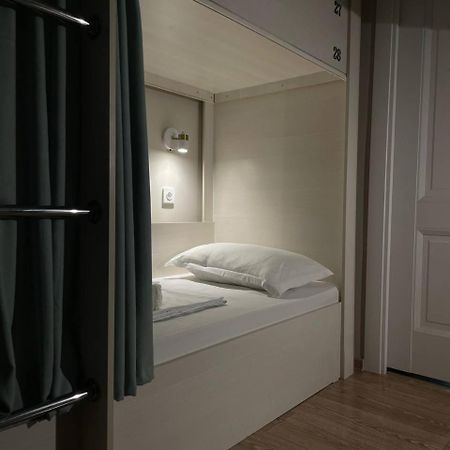 Hostel Nomad Алматы Экстерьер фото