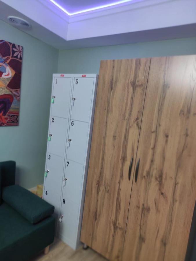 Hostel Nomad Алматы Экстерьер фото