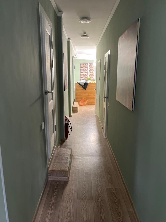 Hostel Nomad Алматы Экстерьер фото