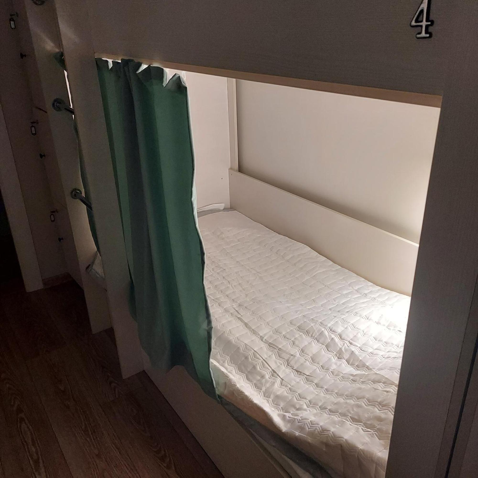 Hostel Nomad Алматы Экстерьер фото
