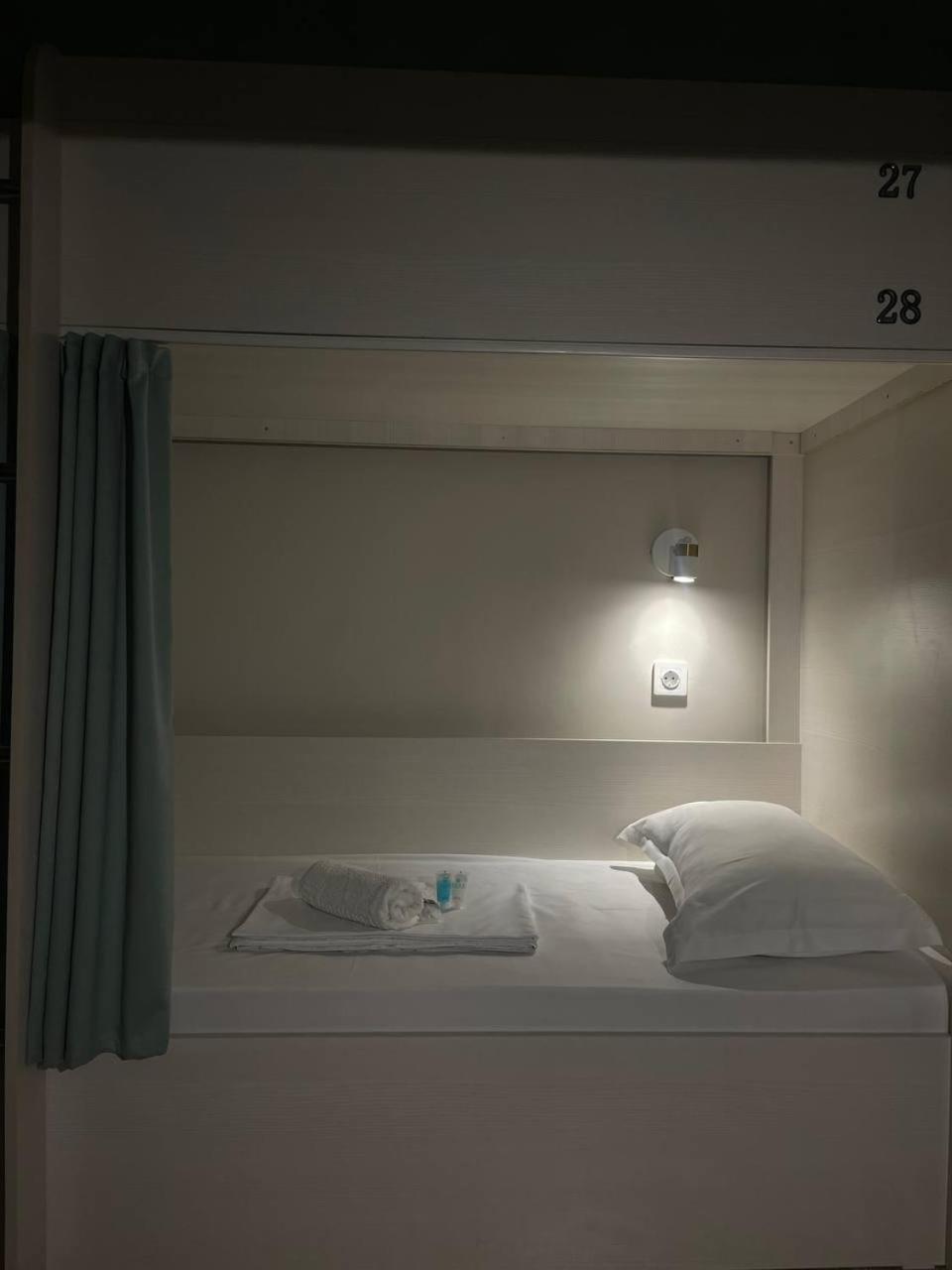 Hostel Nomad Алматы Экстерьер фото