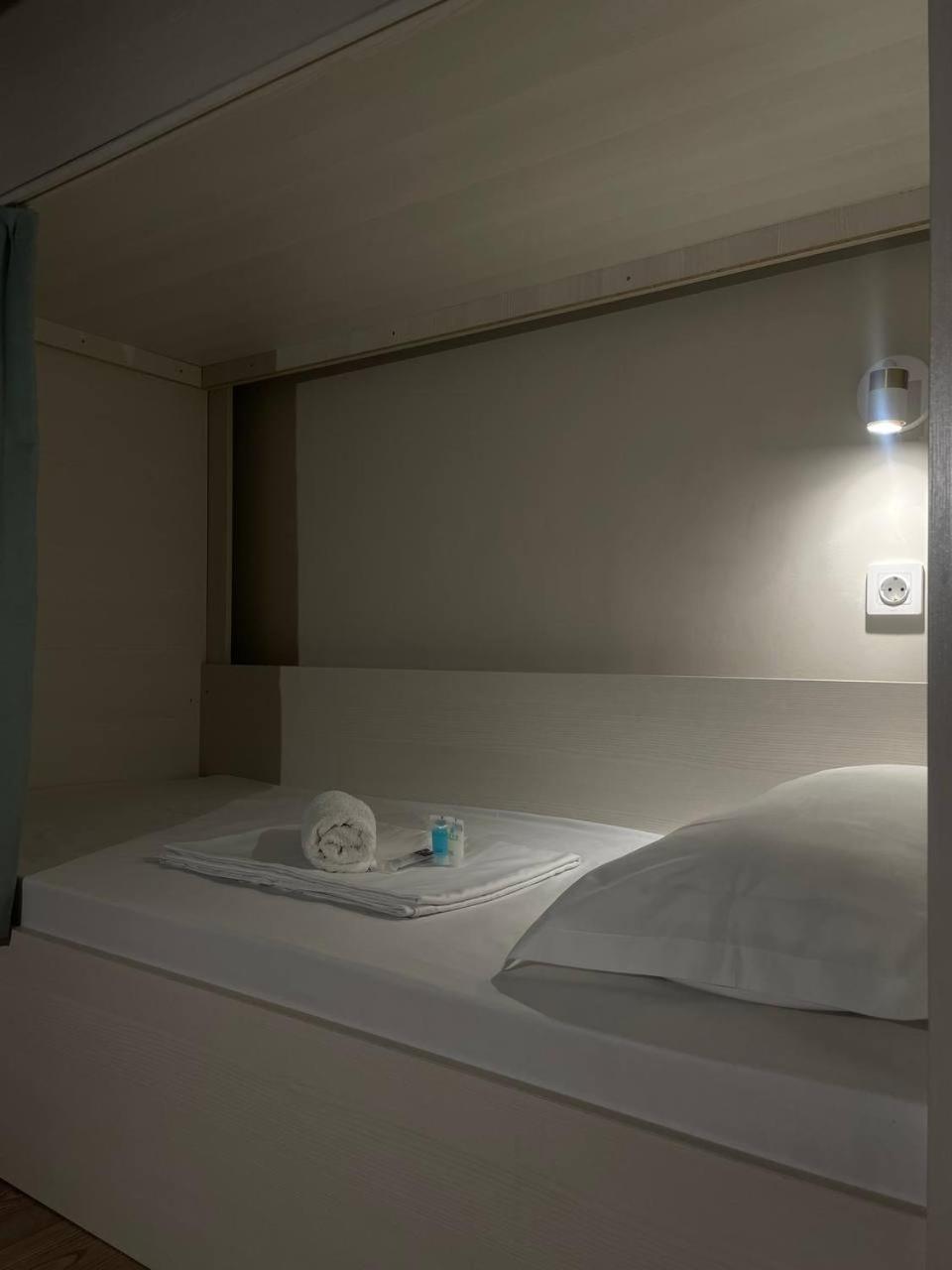 Hostel Nomad Алматы Экстерьер фото