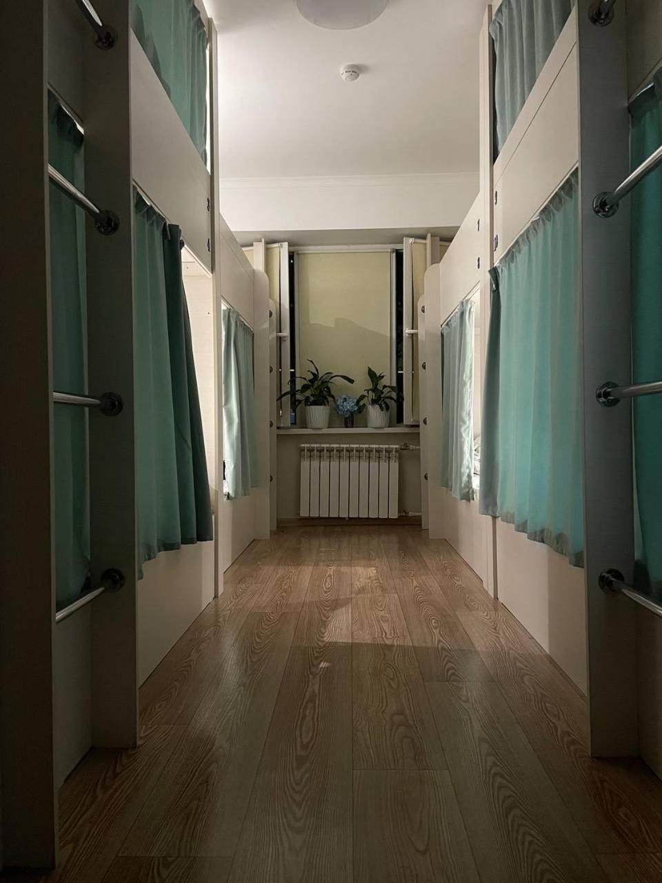Hostel Nomad Алматы Экстерьер фото